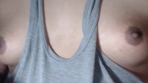 Snapshot of selda_ chatting on 11.22.25 Selda online show from 11.22.25