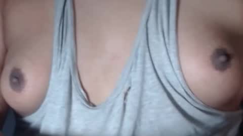 Snapshot of selda_ chatting on 11.25.25 Selda online show from 11.25.25