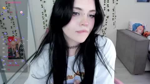 Snapshot of selena___cute chatting on 02.17.25 Selena online show from 02.17.25