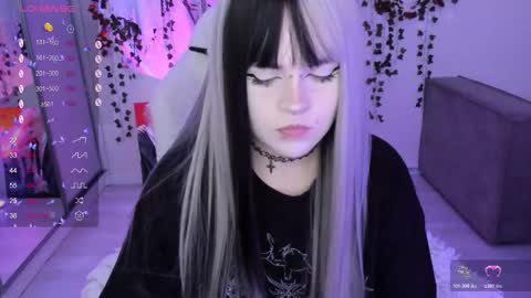 Snapshot of selena___cute chatting on 11.05.25 Selena online show from 11.05.25