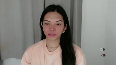 Snapshot of selena_fuckdoll chatting on 12.21.24 Selena online show from 12.21.24