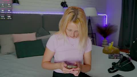 Selena Lily online show from 09.11.25