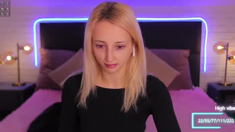 Selena Lily online show from 09.27.25