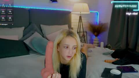 Selena Lily online show from 10.09.25