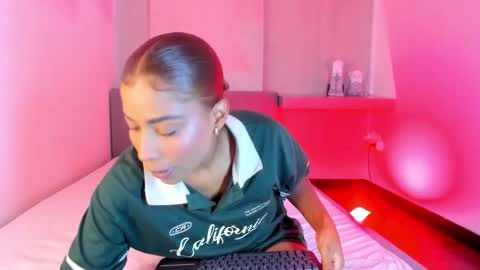 Selena online show from 09.27.25