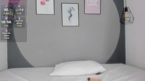 Selena online show from 09.30.25