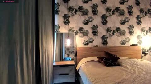 Selena online show from 10.22.25