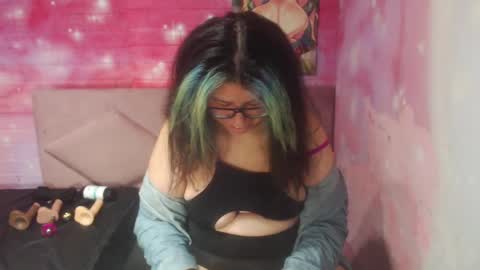 Snapshot of selenablairx chatting on 01.16.25 Selena Priscilla Blair Montenegro online show from 01.16.25