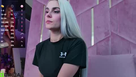 Selena online show from 09.18.25