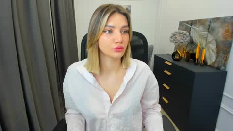 selenaemoore online show from 03.29.26