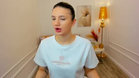 selenaemoore online show from 04.02.26