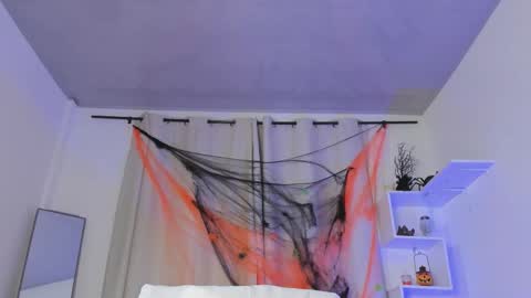 selenafox online show from 10.28.25