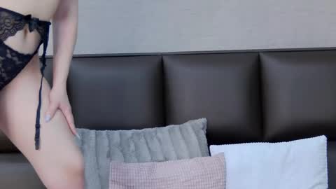 SelenaHanson online show from 10.13.25