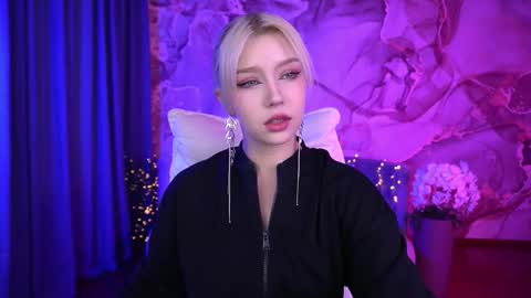 selenairis online show from 10.03.25