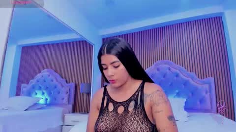 selenastonne online show from 11.28.25