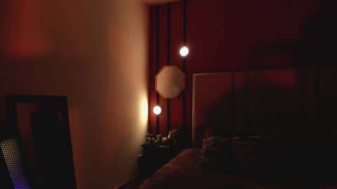 Snapshot of selene_e chatting on 09.16.25 Karol. online show from 09.16.25