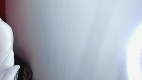 Snapshot of selene_e chatting on 09.17.25 Karol. online show from 09.17.25