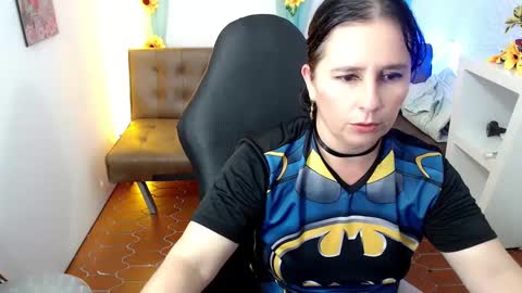 Snapshot of selene_mom chatting on 02.22.25 selene online show from 02.22.25