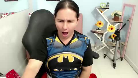 Snapshot of selene_mom chatting on 09.13.25 selene online show from 09.13.25