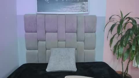 Selene online show from 04.16.26