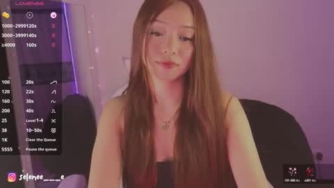 Snapshot of selenee___e chatting on 02.28.25 selene online show from 02.28.25