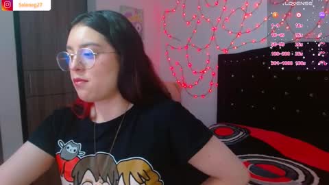 Snapshot of seleneg chatting on 11.11.25 Selene G online show from 11.11.25