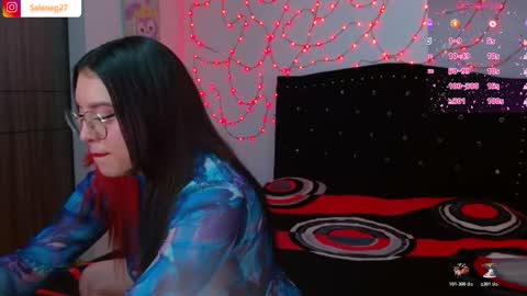 Selene G  online show from 12.05.25