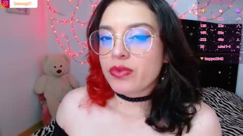 Selene G  online show from 12.20.25