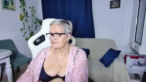 Selenna online show from 12.13.25