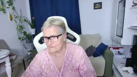 Selenna online show from 04.16.26