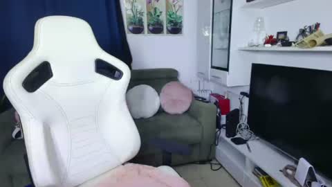 Selenna online show from 08.04.26