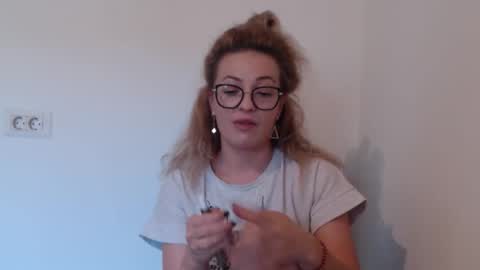 Selenna online show from 10.13.25