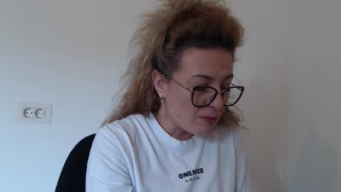 Selenna online show from 10.23.25