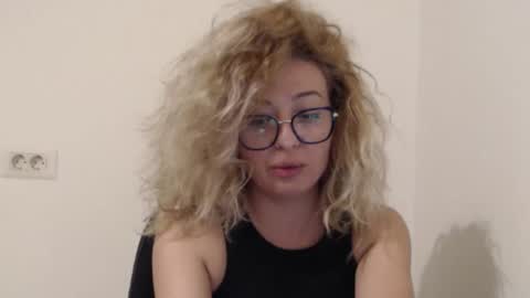 Selenna online show from 10.28.25