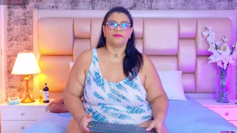 Selenna Cooper online show from 02.17.26