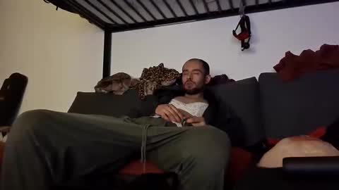 Julian Kinky Bi-guy online show from 04.28.26