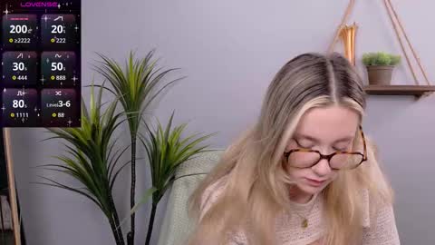 Selina Mae online show from 10.26.25