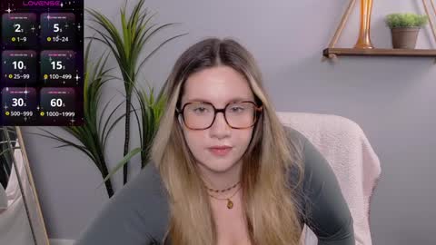 Snapshot of selina_thick chatting on 04.03.26 Selina Mae online show from 04.03.26