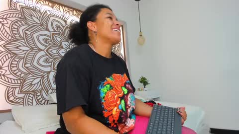 Selket online show from 12.03.24