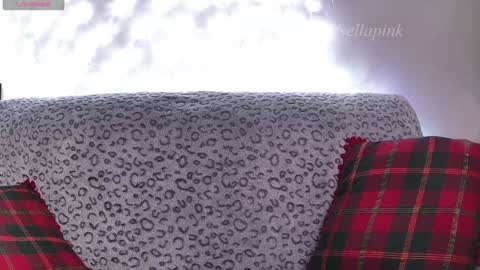 Snapshot of sellapink chatting on 12.30.24 My name is Sella and im Bisexual online show from 12.30.24