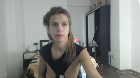 Snapshot of sellena_angels chatting on 01.14.25 sellena_angels online show from 01.14.25