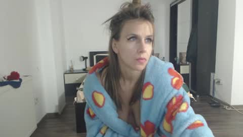 Snapshot of sellena_angels chatting on 01.16.25 sellena_angels online show from 01.16.25
