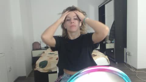 Snapshot of sellena_angels chatting on 01.21.25 sellena_angels online show from 01.21.25