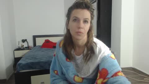 Snapshot of sellena_angels chatting on 02.19.25 sellena_angels online show from 02.19.25