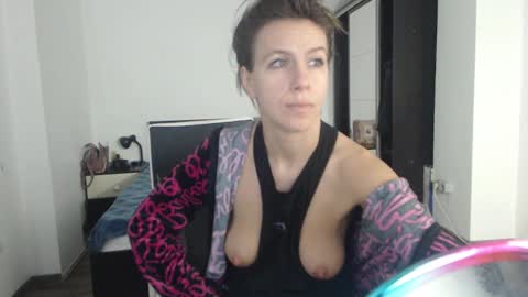 Snapshot of sellena_angels chatting on 02.21.25 sellena_angels online show from 02.21.25