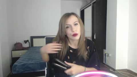 Snapshot of sellena_angels chatting on 02.23.25 sellena_angels online show from 02.23.25
