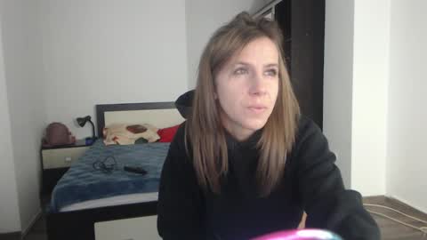 Snapshot of sellena_angels chatting on 02.24.25 sellena_angels online show from 02.24.25