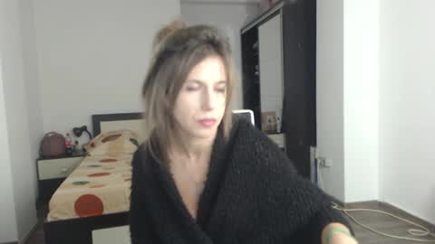 Snapshot of sellena_angels chatting on 03.03.25 sellena_angels online show from 03.03.25