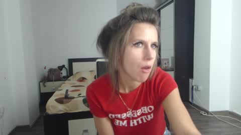 Snapshot of sellena_angels chatting on 03.10.25 sellena_angels online show from 03.10.25