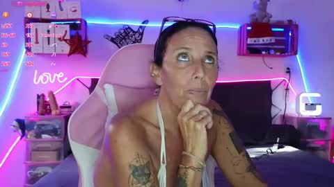 Snapshot of selvaggia_del_caribe chatting on 12.21.24 Selvaggia Del Caribe online show from 12.21.24
